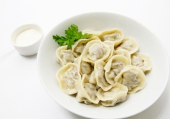 пельмени с бульоном